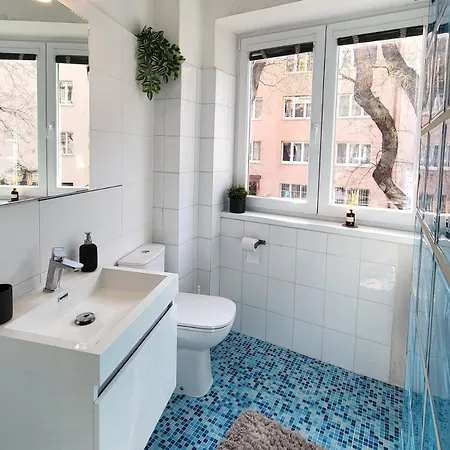 Bus Station Appartement *